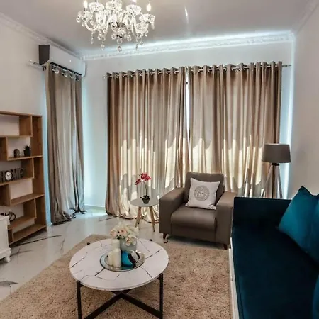 Apartment Luxurious At Square 21
