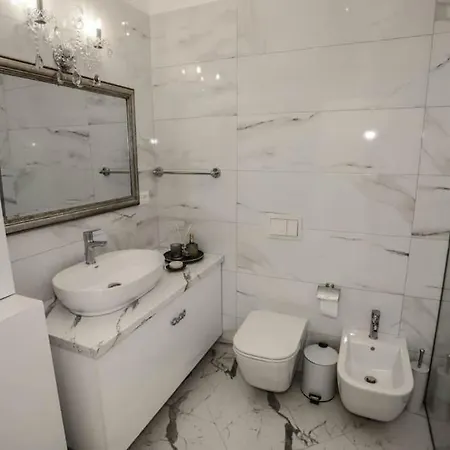 Apartment Luxurious At Square 21 *