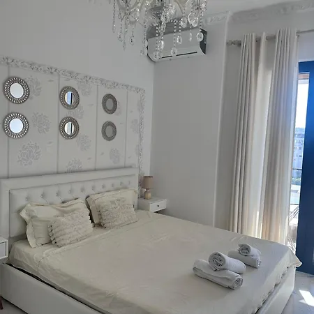 Luxurious At Square 21 * Tirana
