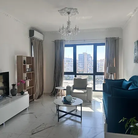 Luxurious At Square 21 Apartment